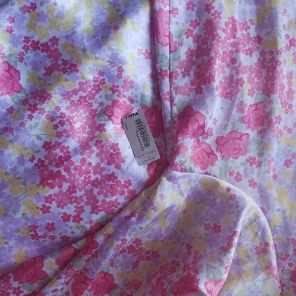 Adonna Floral Robe - Picture 6 of 11